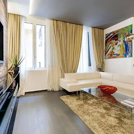 Stylish 4-bedroom In Milánó