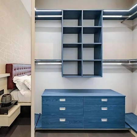 Stylish 4-bedroom In *