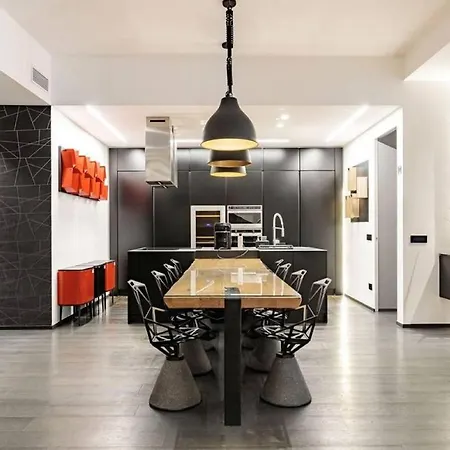 Nyaraló Stylish 4-bedroom In Milánó