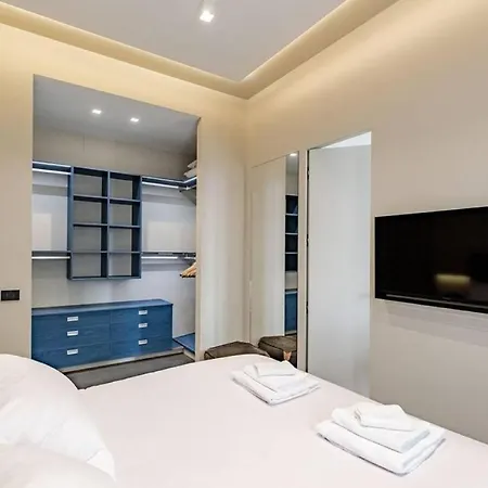 Stylish 4-bedroom In * Milánó