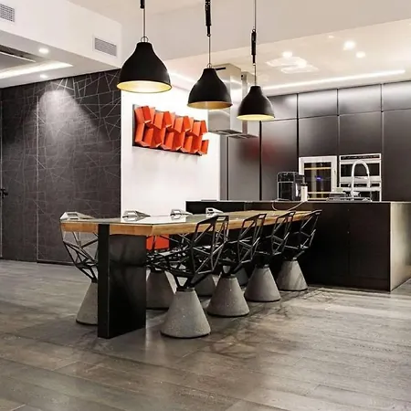 Nyaraló Stylish 4-bedroom In *